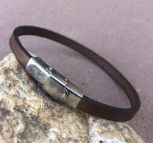 Load image into Gallery viewer, Personalized Thin Bracelet w/ Stainless Steel Clasp